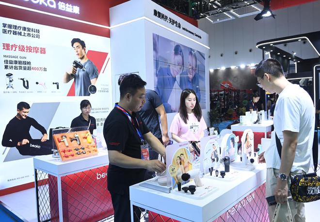 kaiyun体育官方网站颜值与实力并存！倍益康携运动康复科技新品亮相体博会 还斩获了创新推优金奖(图4)