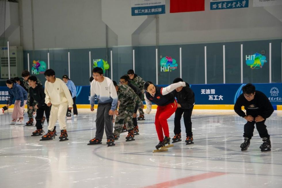 全国政协委员张虹：为体育强国建设“铺路搭桥”(图1)